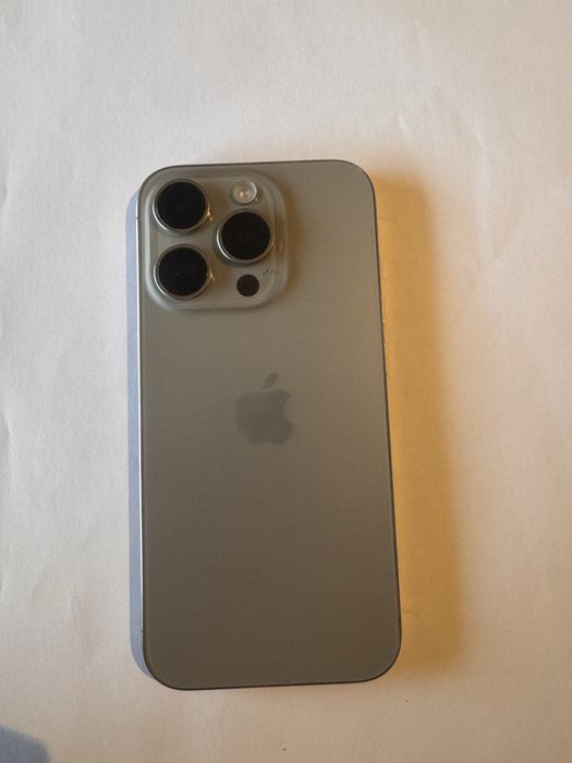 Iphone 15 pro impecável