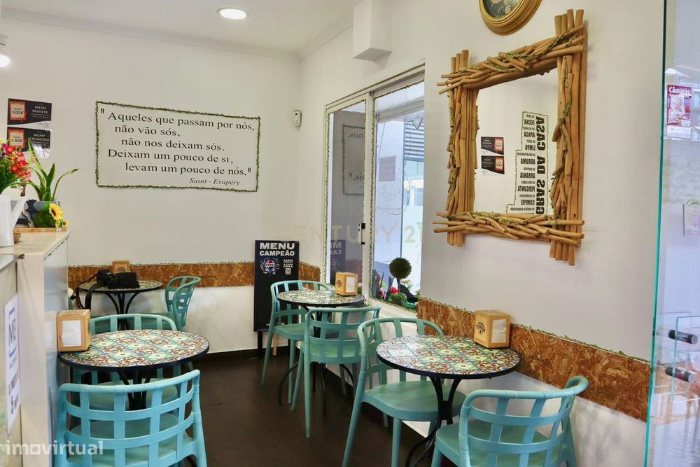 Café / Snack-Bar para Trespasse na Estrada de Benfica
