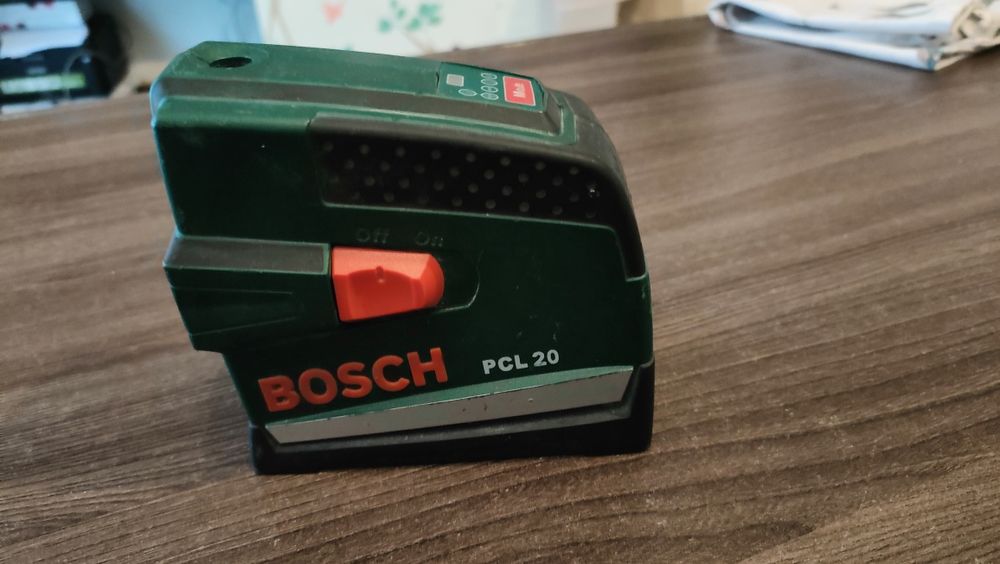 Laser krzyżowy Bosch pcl 20 + uchwyt