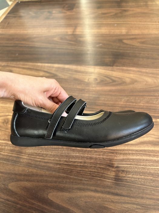 Продам шкіряні туфлі 35 розміру