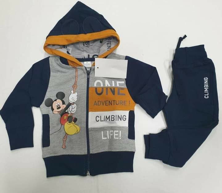 Fato de treino de menino