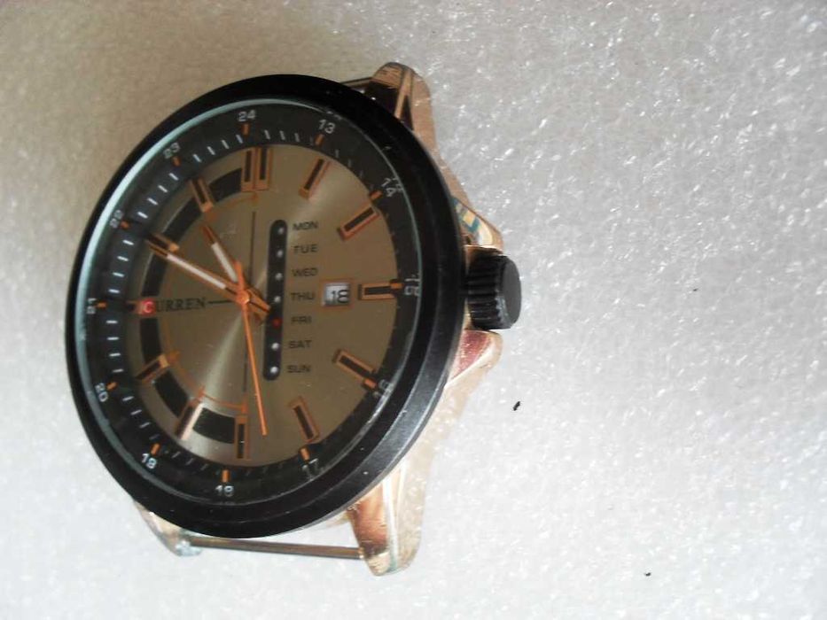 Ogromny zegarek Curren jak budzik bardzo dokładny