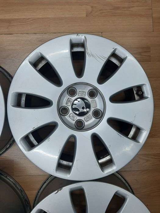 5*112R16 диски Scoda