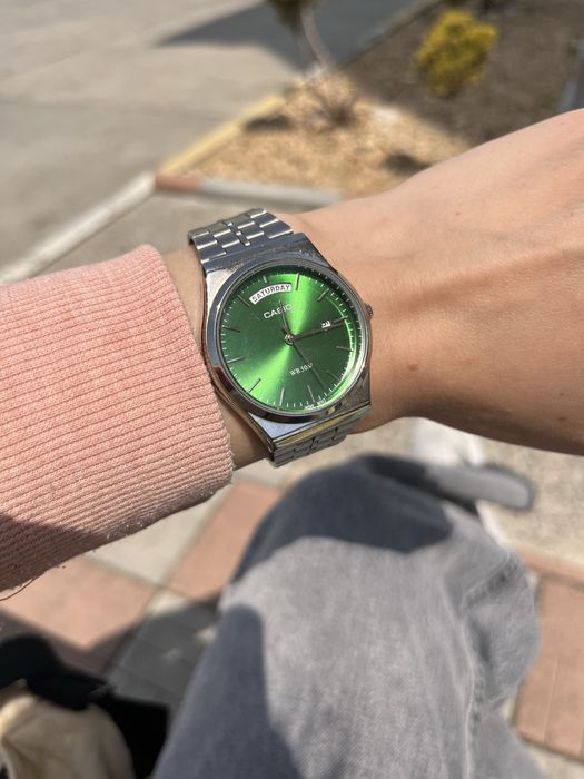 Продаю наручні годинники Casio унісекс.