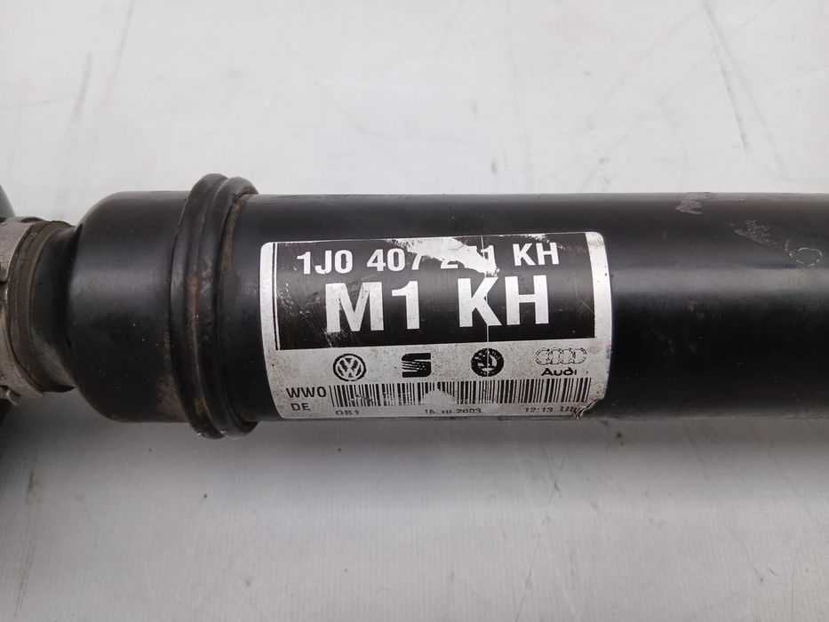 Transmissão frente esquerda VOLKSWAGEN Golf IV (1J1)