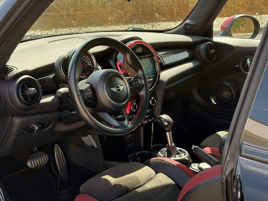 MINI COOPER JCW F56 - 231Cv Automático