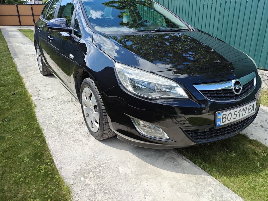 Opel Astra J 2011 1.4 MPI