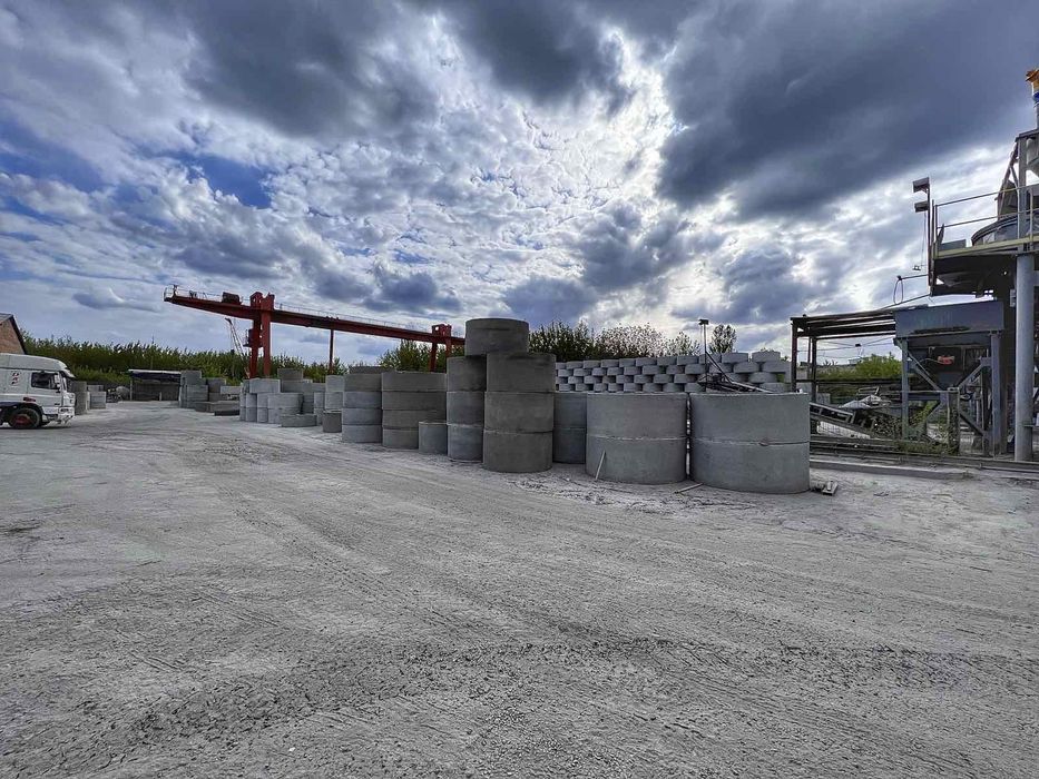 Бетонні кільця для каналізацій  Бетонные кольца