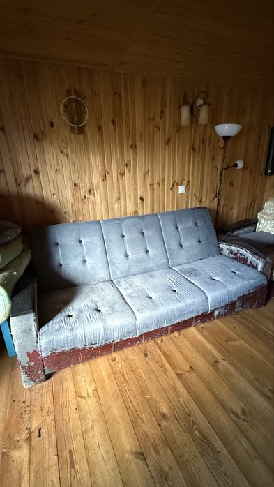 Продам два дивана под реставрацию