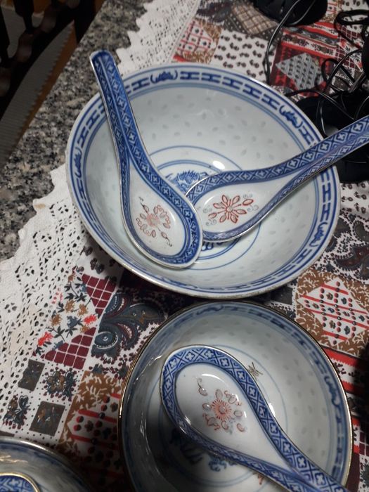 Conjunto de  loiça  bago de arroz