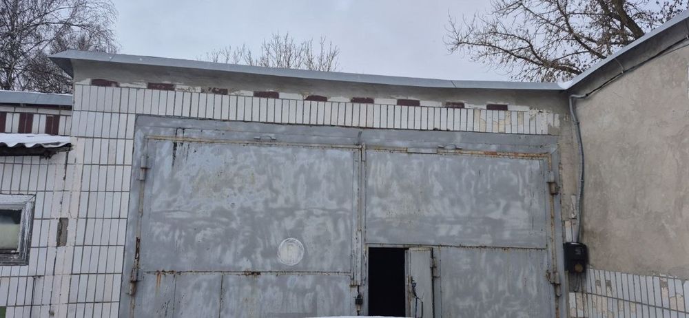 Продам гараж в районі центру переливання крові можна під СТО