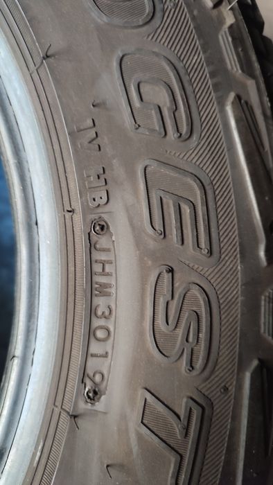 Bridgestone dueler a/t 215/65/16