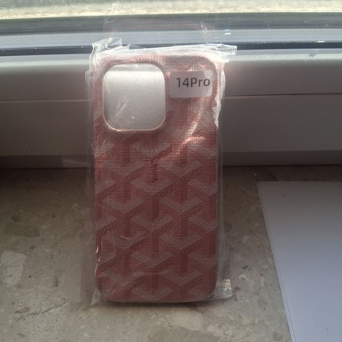 Etui na iphone 14 pro