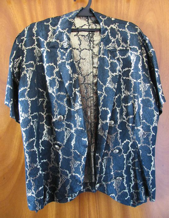 Blusa feita à medida estilo vintage