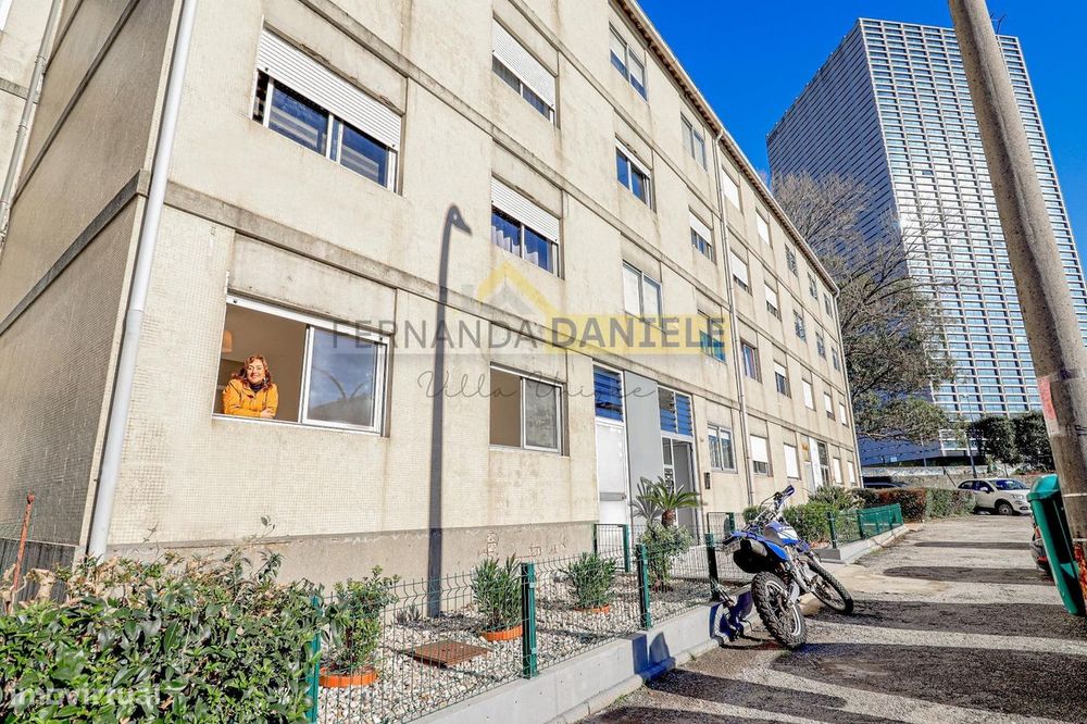 Apartamento T3 remodelado, em localização privilegiada do Porto