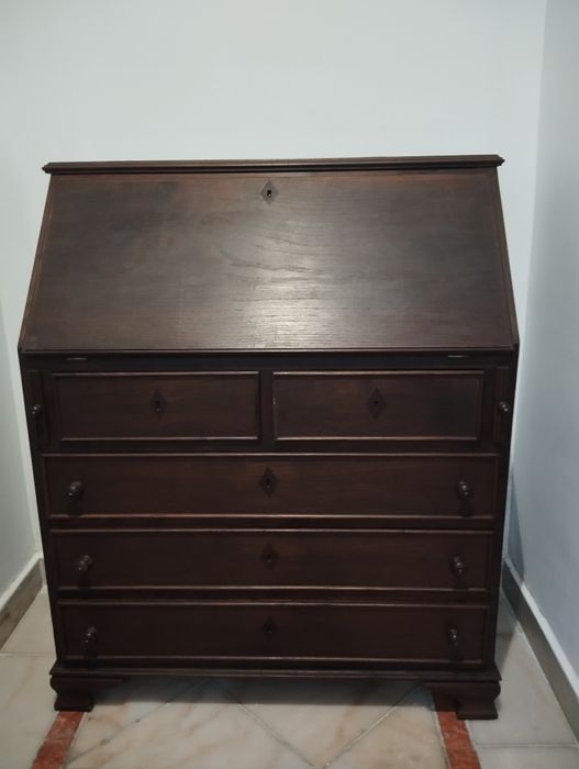 Five-Drawer Desk64741114780419120