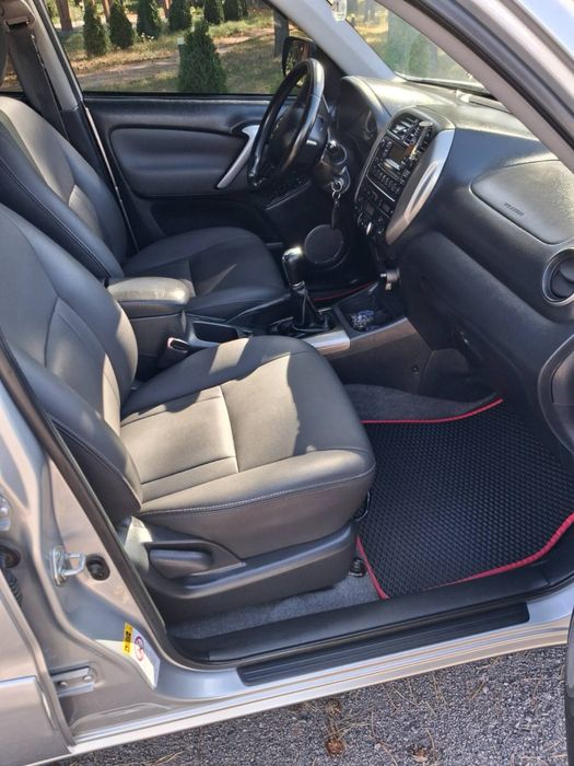 Toyota RAV4 2003