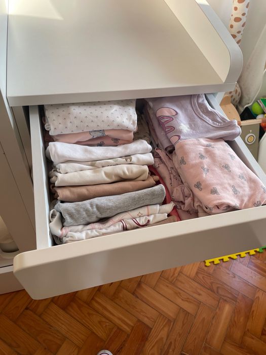 Cama/berço com arrumação e cama extra