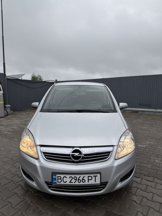 Opel Zafira 1.7 tdi , 2010 рік