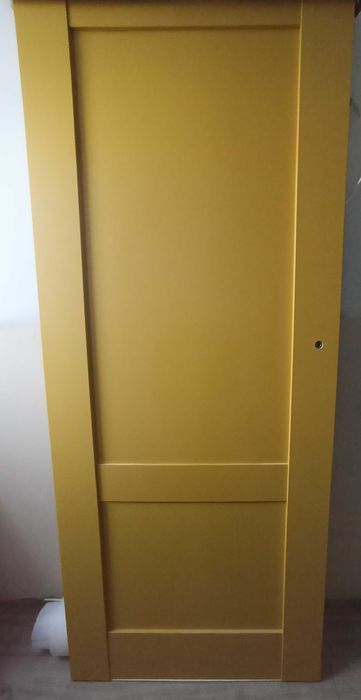 Drzwi wewnętrzne + ościeżnica i klamka.