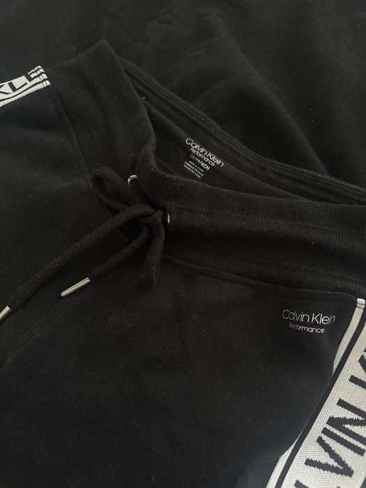 Костюм Calvin Klein