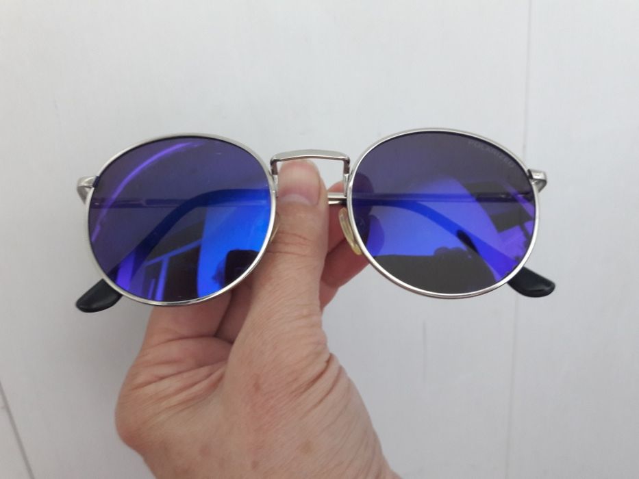 Очки солнцезащитные