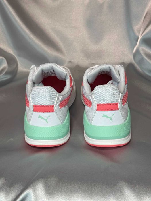 Жіночі кросівки Puma X-Ray