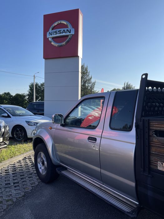 Nissan Navara D22 -2003