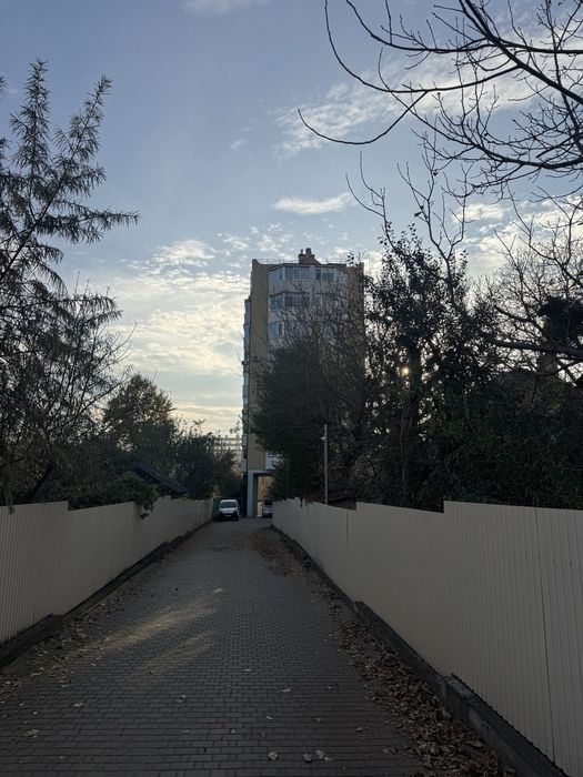 Продається  комерційне приміщення