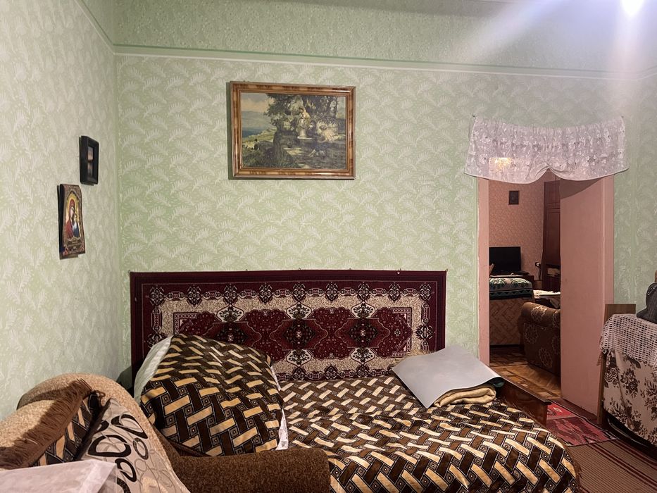 Продаж напівособняку в Росвигові