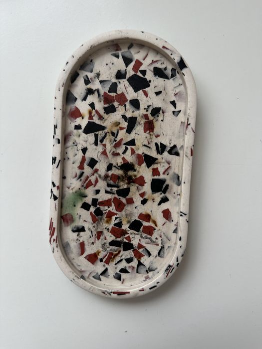 podstawka dekoracyjna wykonana gipsu polimerowego