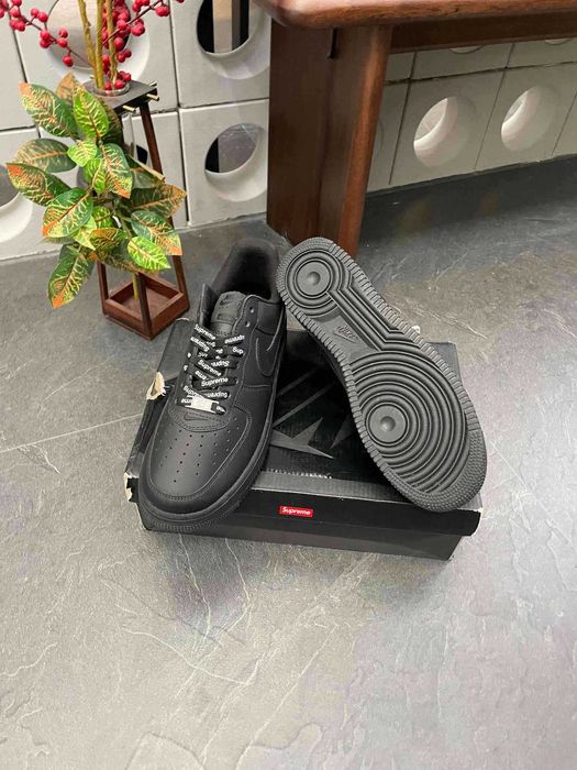 Air Force 1 Low Supreme Czarny r.40