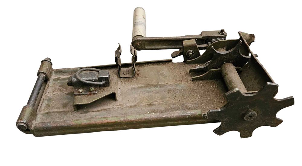 Urządzenie do taśm amunicyjnych wojskowych