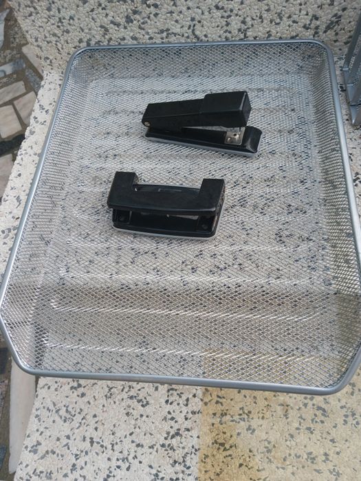 Conjunto para escritório para secretária com 8 peças  em metál novo