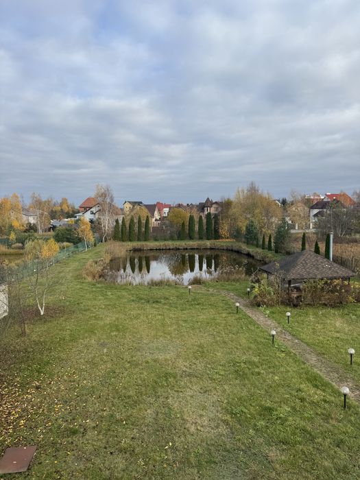 Продаж просторого будинку с. Липини