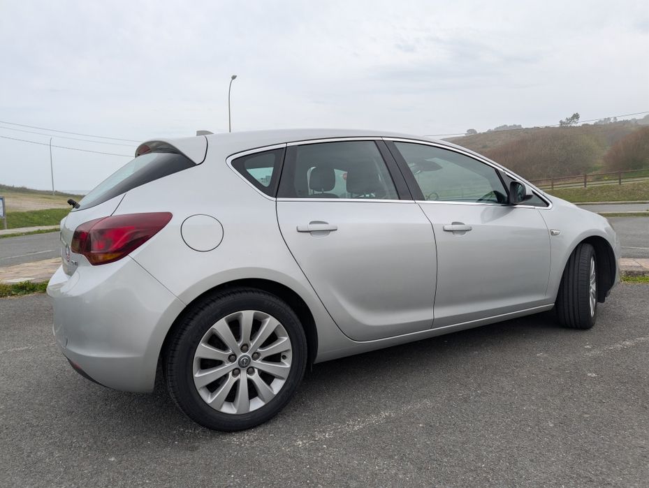 Opel Astra J 1.7 CDTI COSMO