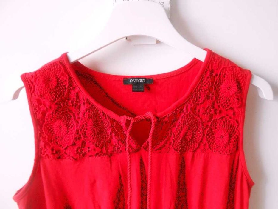 Markowa czerwona sukienka dekolt z koronki wiązany, roz. 44/46/48