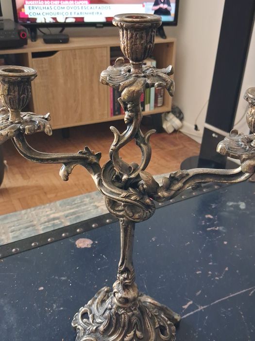 Candelabros em bronze