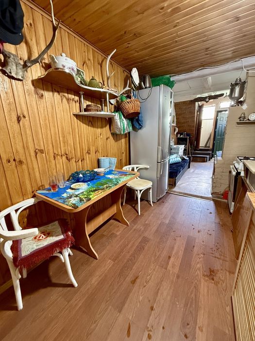 Продам курень на базе стоянке лодок и катеров в с. Маяки Одесская обл.Река Днестр.