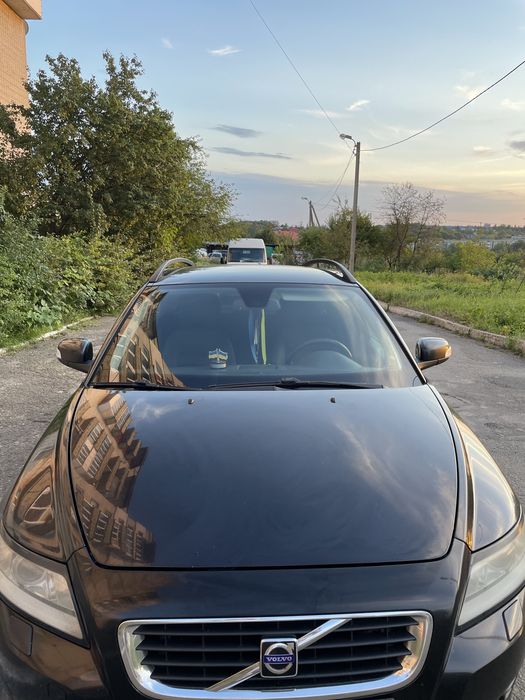 Продам автомобіль Volvo v50