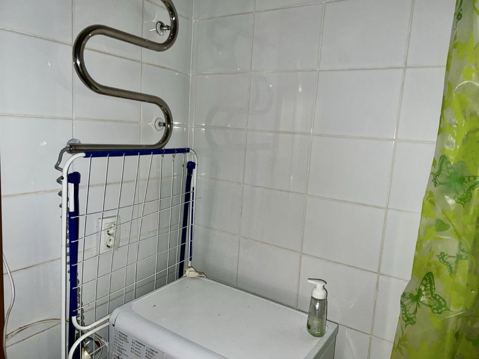 Продаж 1-кімн. студія, документам 10 років. м.Академмістечко