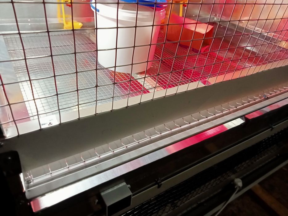 Брудер-ясла для обігріву б/у