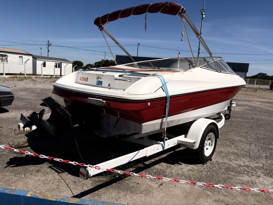 Barco Bayliner Capri Impecável (Registo Polaco)