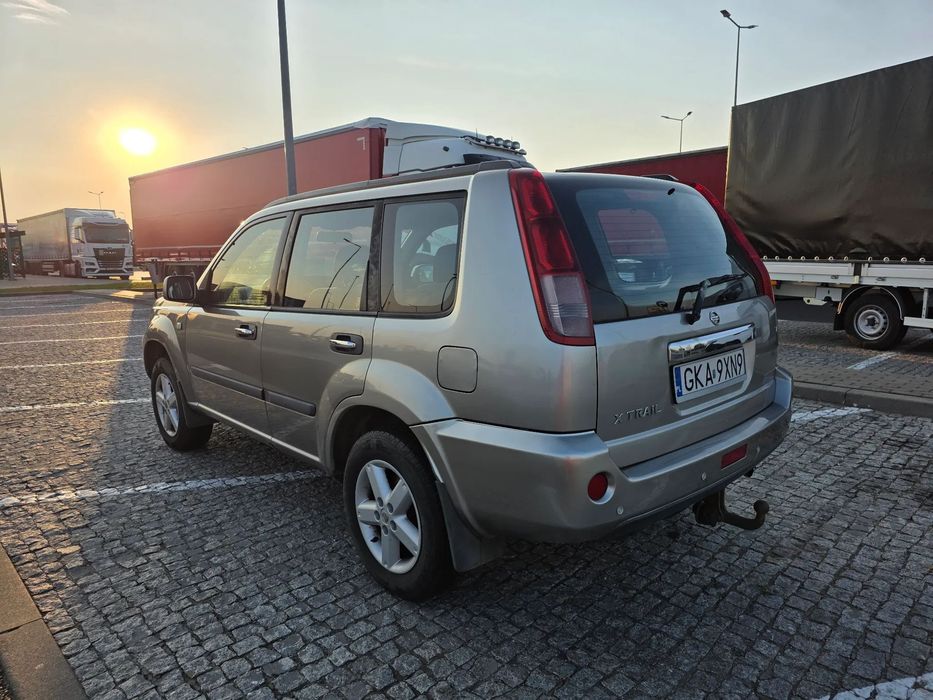 Nissan X-Trail 2 litry benzyn 140 LPG BEZWYPADKOWY  4x4 NAPĘD