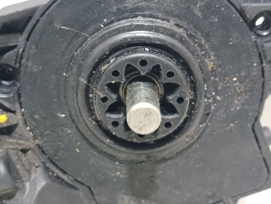 Motor vidro trás esquerdo PEUGEOT 306 Sedan (7B, N3, N5)