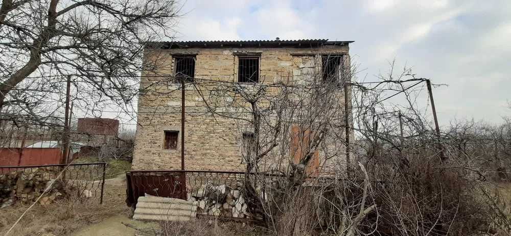 (13) Продам недостроенный 2 этажный дом по цене участка