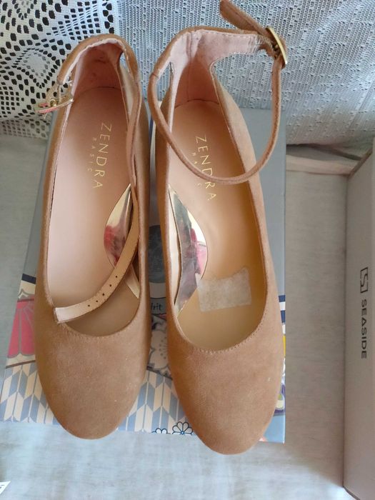 sapatos como novos para senhora da marca zendra do corte inglês