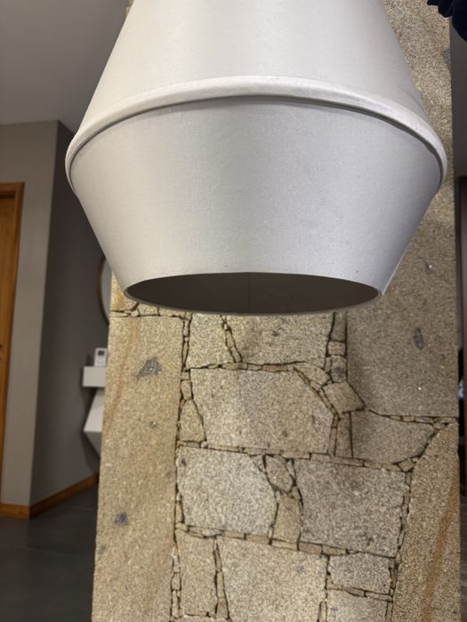 Candeeiro de sala em muito bom estado