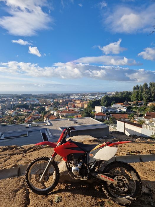 Vendo ou troco moto 4t 250cc