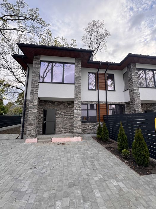 Дуплекс серед сосен | 140 м² | 2,2 сотки | Держпрограми